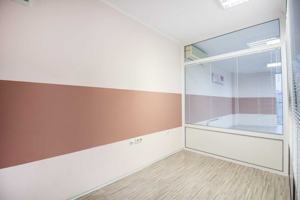 Продава се Офис в София, Враждебна - 1623 кв.м за 2690 €/кв.м - Снимка #2