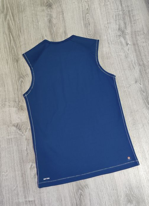 SALEWA 
 Мъжки потник 
Отлично състояние 
Размер: S