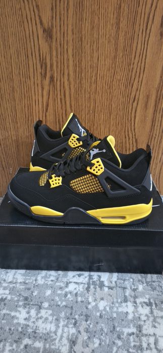 Jordan 4 Yellow Thunder