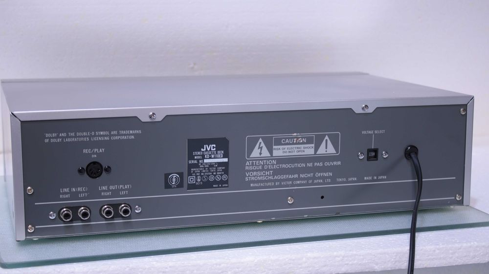 Dubludeck  Jvc KD-W110.