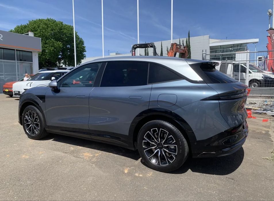 Zeekr 7x standart поз 2024 йил