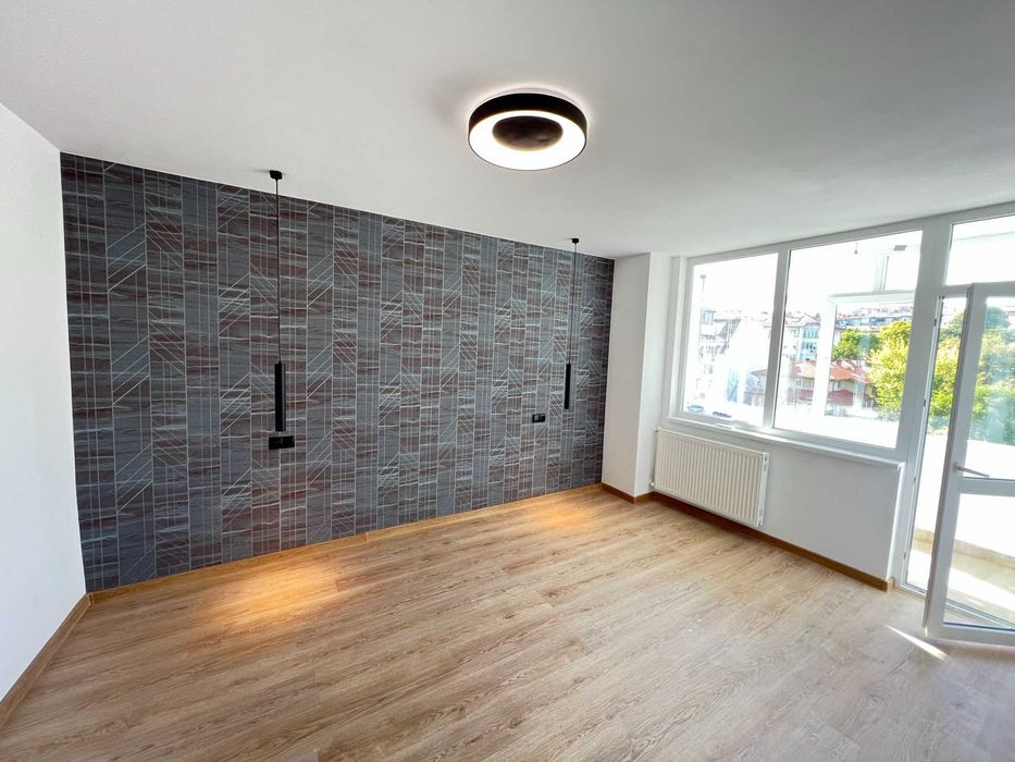 Продава се Тристаен апартамент в Плевен, 9-ти квартал - 106 кв.м за 1368 €/кв.м - Снимка #10