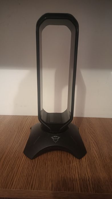 Suport Căști Trust Gxt 265 + USB hub