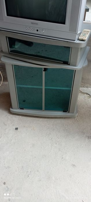 Televizor pastavkasi bilan sotiladi