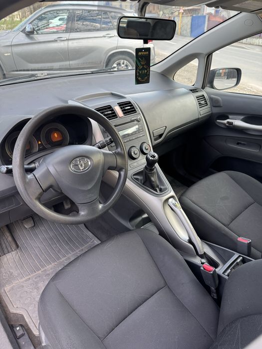 Vand Toyota Auris 2007 1.4 VVT-i
