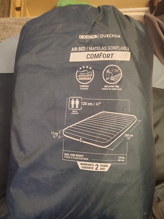 Cort cu saltea dubla folosit o singura data