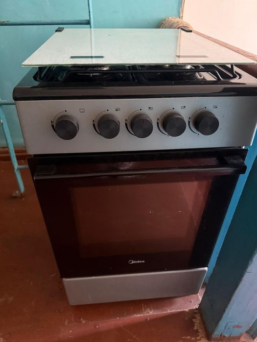 Продам газовую плиту