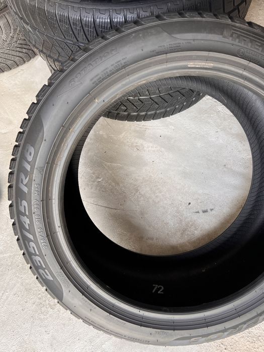 4 anvelope iarna 235/45/18 , pirelli !