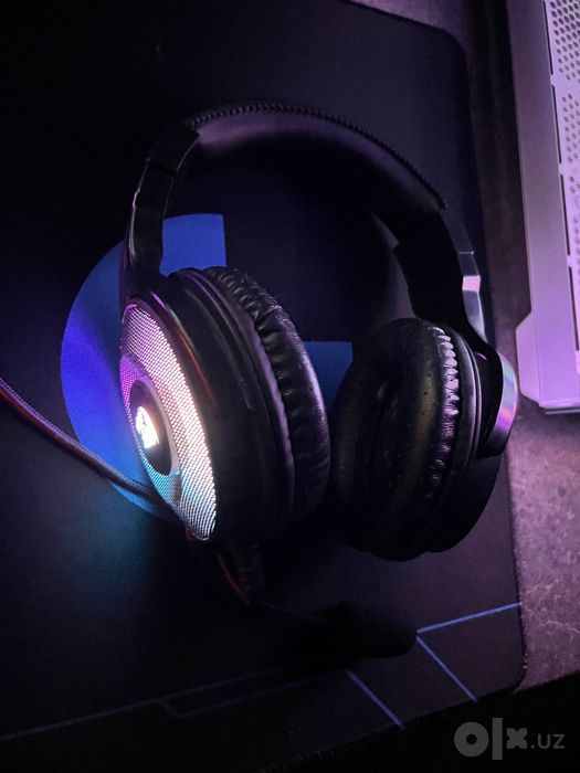 Мощный игровой компьютер
Игровой монитор 300hz 
Клавиатура: механическ