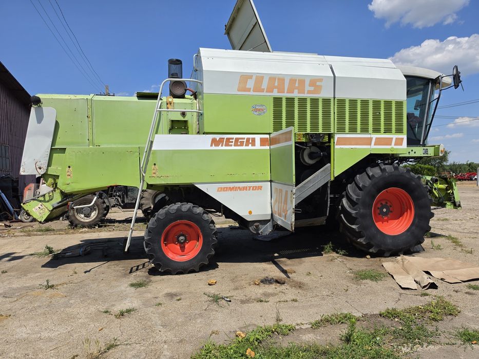 Combina claas dominator mega 204