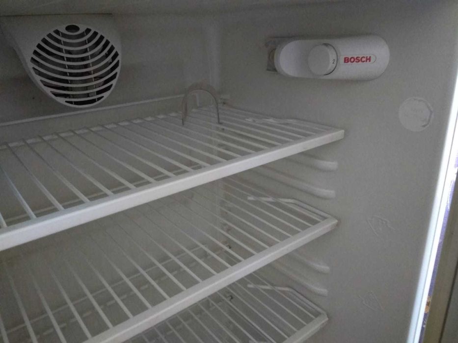 Нерабочий холодильник BOSCH/модель KSV39610NE: 20 000 тг ...