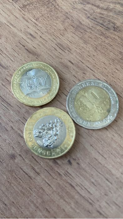 200 100тенге колекция
