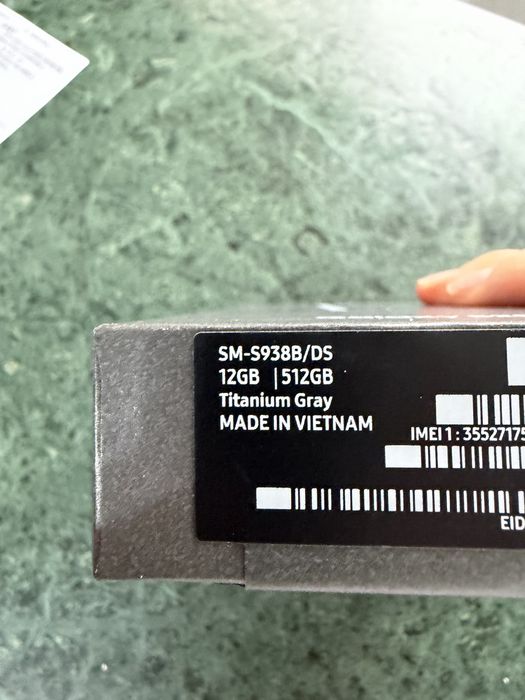 Samsung 25s ultra gray titanium