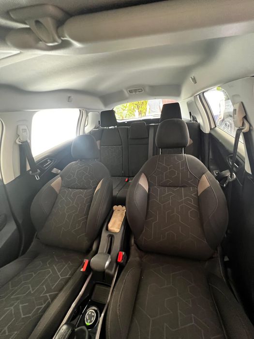 Peugeot 2008 alb