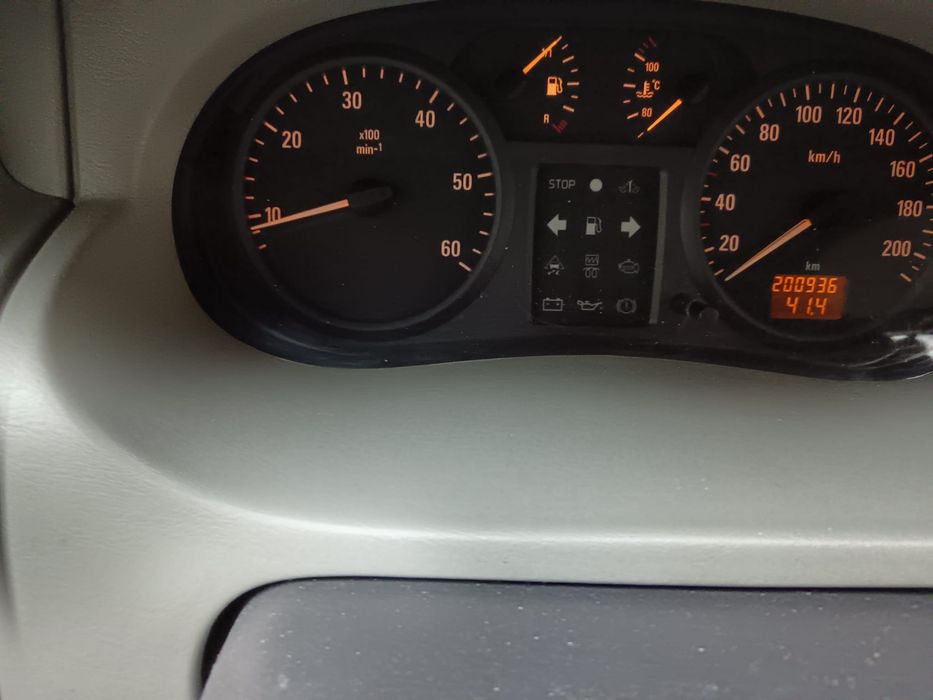 Opel vivaro 1.9 TDCI 3 locuri