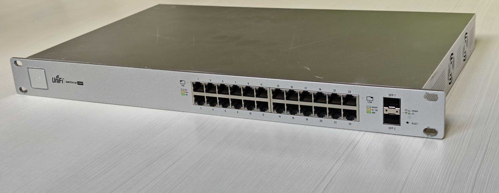 24 портов PoE switch Ubiquiti Unifi US-24-250W