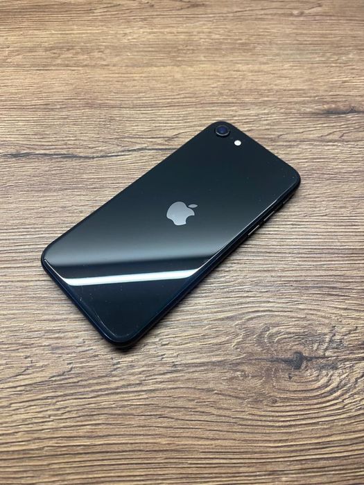 Iphone SE 2 2021 года