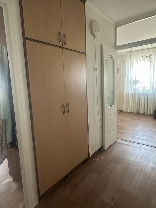 Продам шкаф двусторонний
