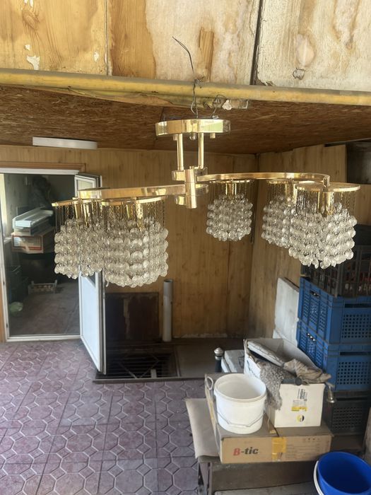 Продам Люстра золотой цвет