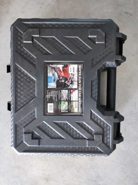 Акумулаторна водоструйка