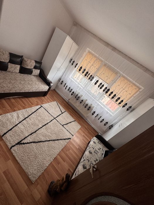 Inchiriez apartamen cu doua camere