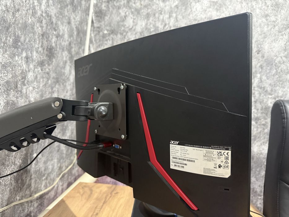 Продам Acer nitro ed240q