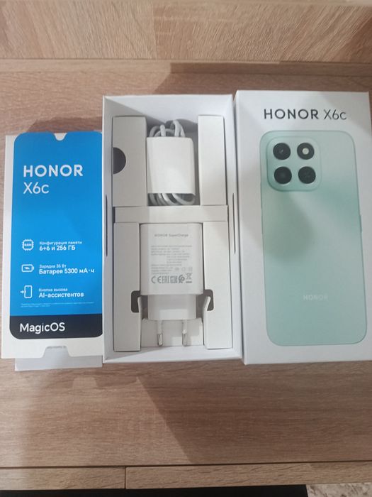 Продам телефон HONOR X6c