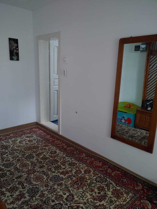 de inchiriat casa(parter)