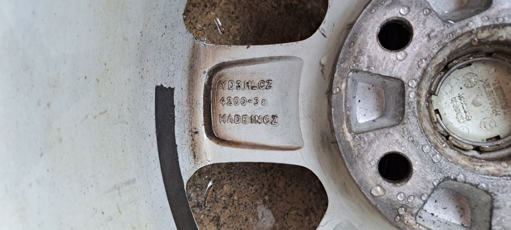 Jante R15 Skoda cu anvelope de iarna