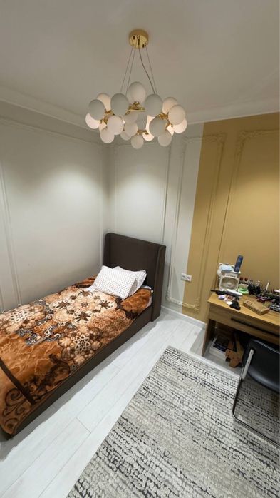 Duplex kvartira sotiladi