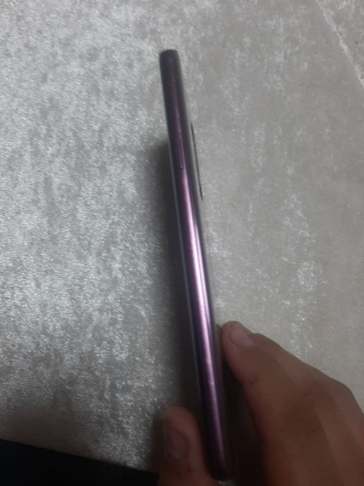 Samsung s9+ telefoni sotiladi