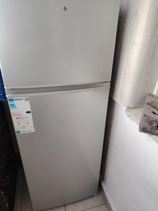 Продавам хладилник