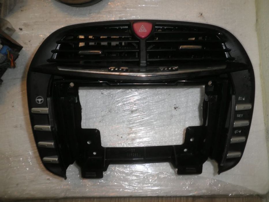 grile / grila ventilatie centrala lancia delta 7354775810 735473466 735473564