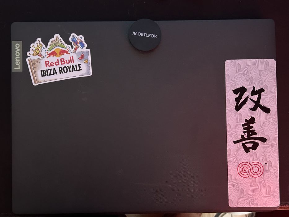 Laptop Lenovo Ryzen 12Gb Ram Urgent!!