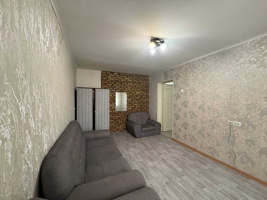 СРОЧНО !! Продается квартира в Яшнабаде 1/2/5 (30 кв/м) Авиасозлар