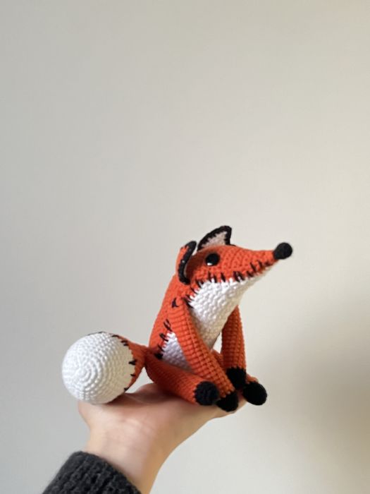 Вязаная игрушка Лис из «маленького принца»