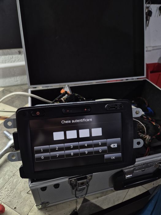 Navigatie originala dacia logan 2 sandero 2 duster 2 clio 4