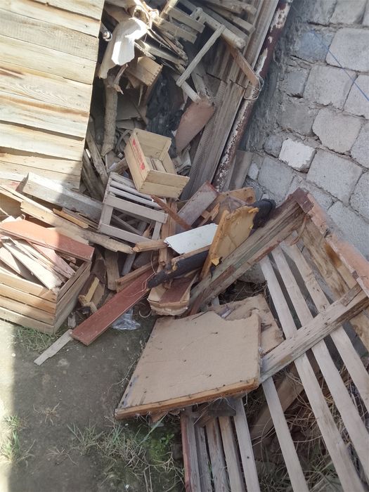 Sotiladigan o'tin va taxtalar.Продаются дрова и доски