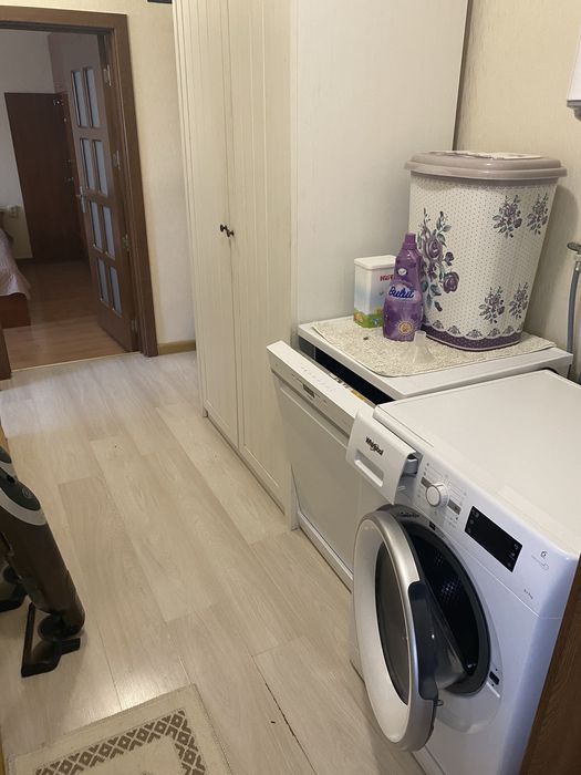 Дава се под наем Двустаен апартамент в Русе, Здравец Изток - 68 кв.м за 280.5 € - Снимка #2