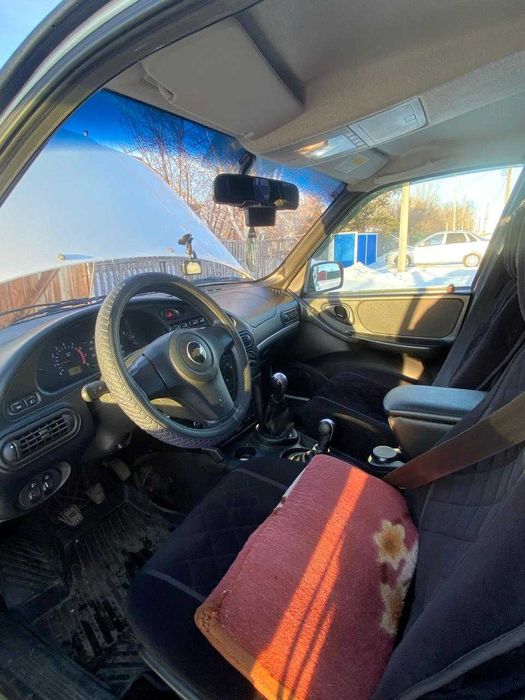 Нива шевролет машина