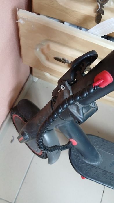 Самокат электронный б/у аккумулятор нету