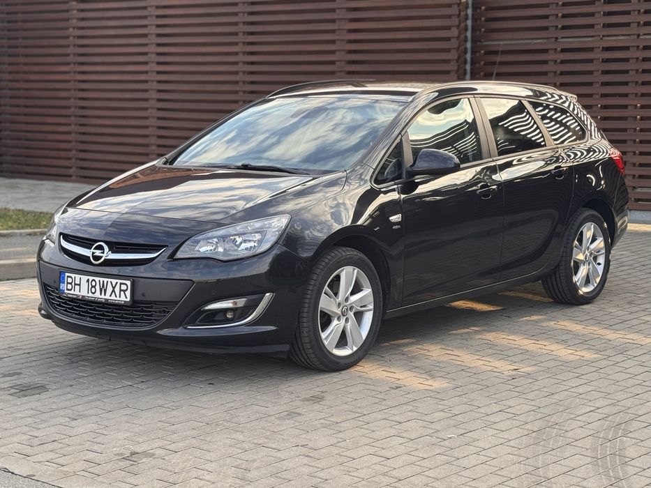 Opel Astra J Active 1.7Diesel 110CP Parktronic Dublu clima Led I