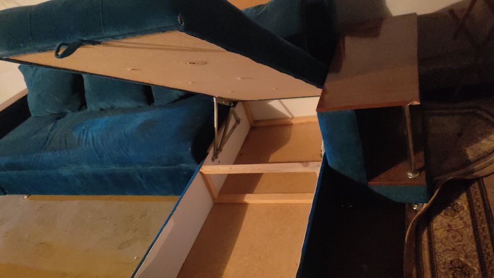 Продам диван угловой