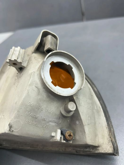 Lampa semnalizare fata dreapta 96175350 Daewoo Cielo 1999