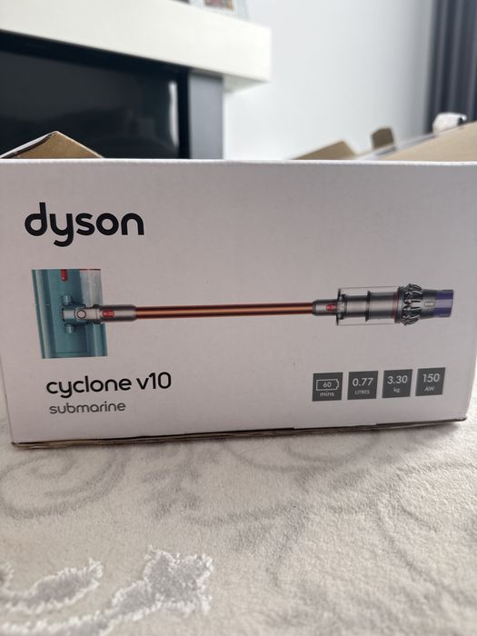 Dyson cyclone V10 submarine