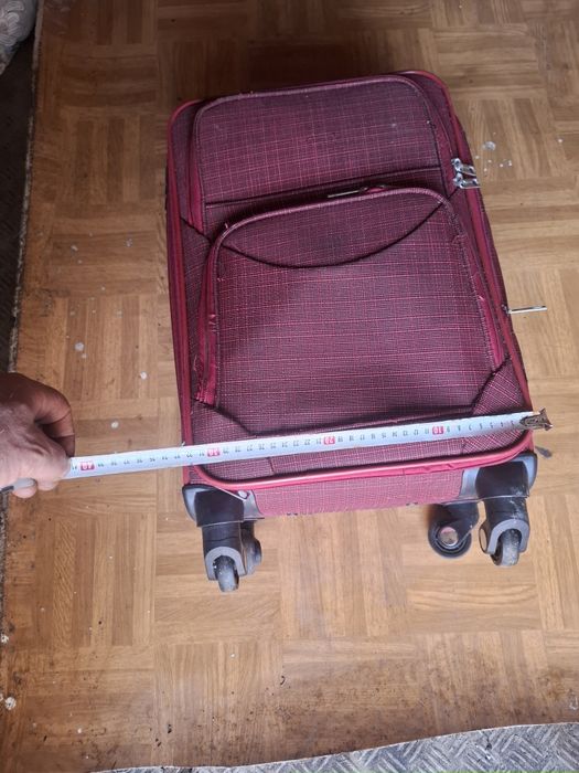 Чемодан дорожный