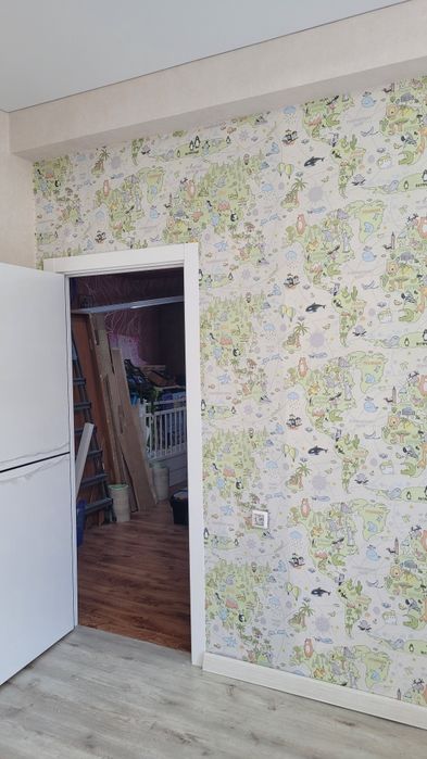 Поклейка обоев  и шпаклевка