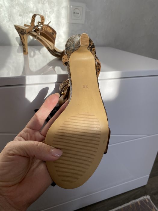 Босоножки 38 размер брендовые