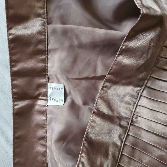 Fusta plisata din saten