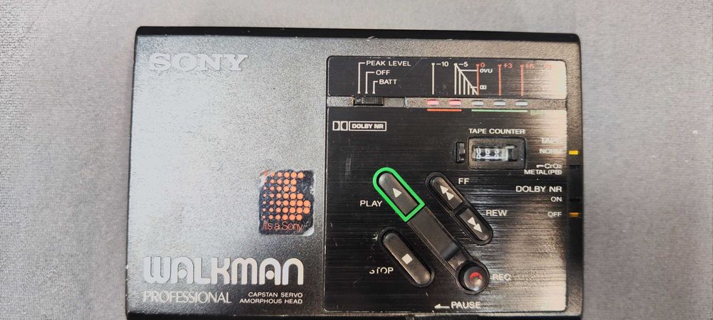 Продавам уокмен Sony WM-D3